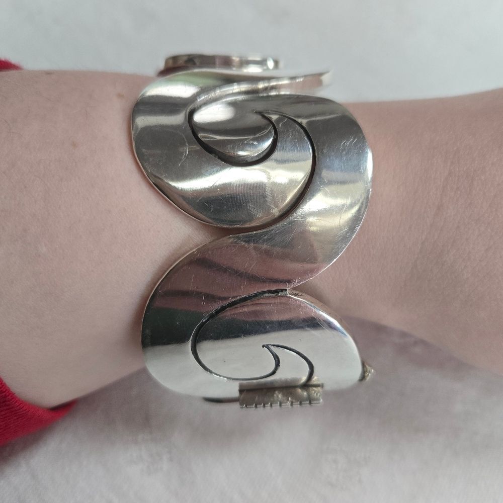 Vintage Mexico Elegant Sterling Silver 925 Swirl Bracelet HEAVY - Picture 3 of 8